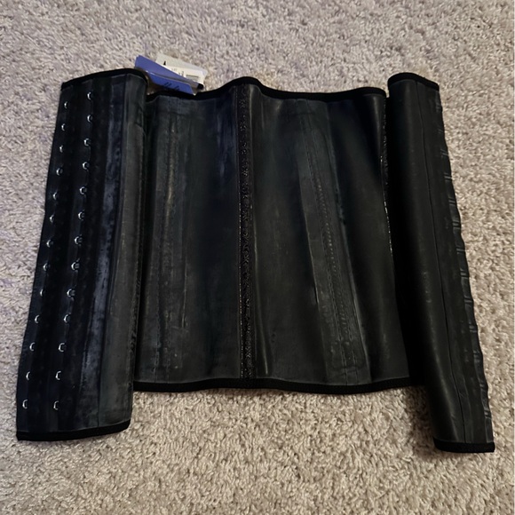 Contour waist band - Picture 3 of 5